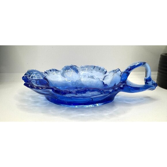 Vintage Blue Glass Grape Leaf Nut Dish Finger Loop Handle Glassware - Picture 2 of 8